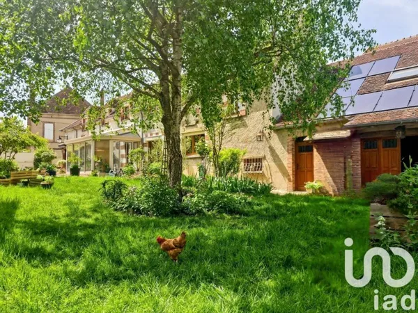 Maison 8 pièces 211 m²