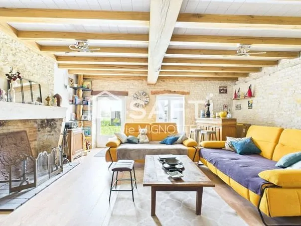 Maison en pierre entièrement rénovée