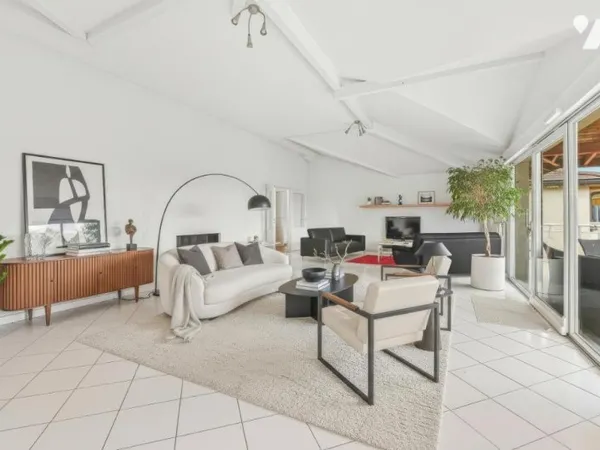 Appartement 6 pièces 166 m²
