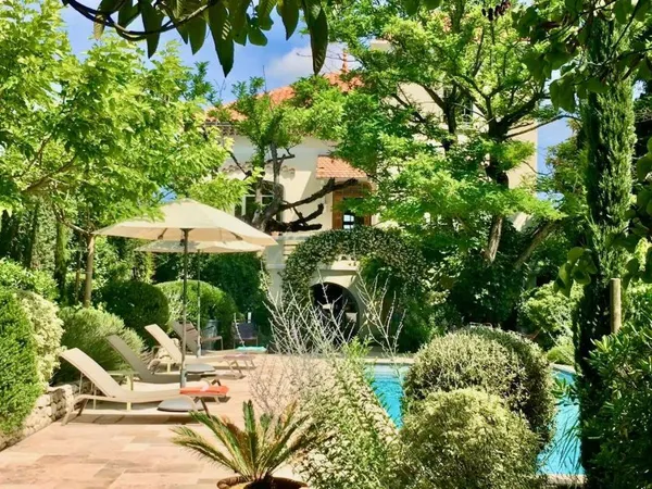 Maison 9 pièces 230 m²