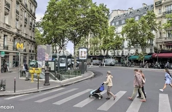 Local commercial 170 m²