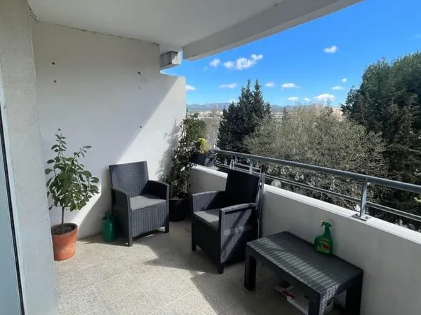 MARSEILLE 13 - RESIDENCE RECENTE - T2 TERRASSE + PARKING - VENDU
