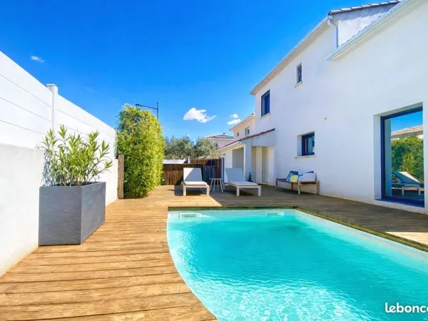 Maison - 8 pièces - 153m2