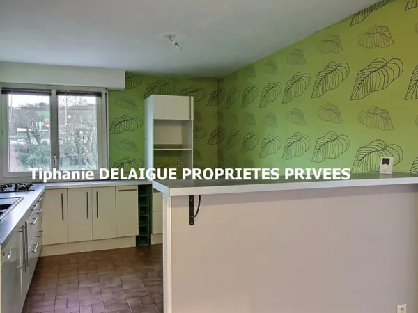 Le Chambon Feugerolles 42500 appartement de 87m² 2 chambres au 3ème étage sur 3, CAVE ET GARAGE