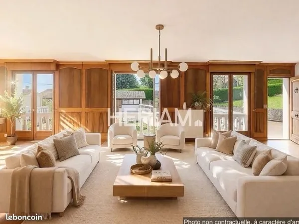 Propriété 9 pièces 225 m²
