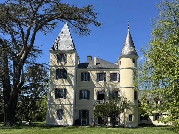Maison 16 pièces 650 m²