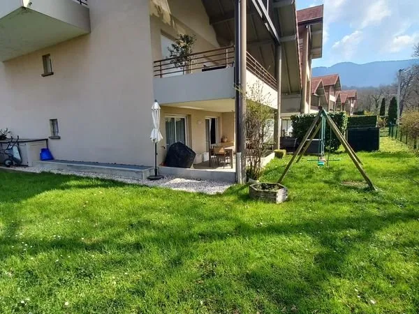 Magnifique Appartement en rez-de-jardin à Neydens
