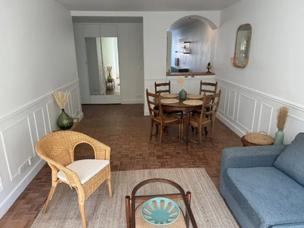 Loue appartement lumineux entièrement rénové