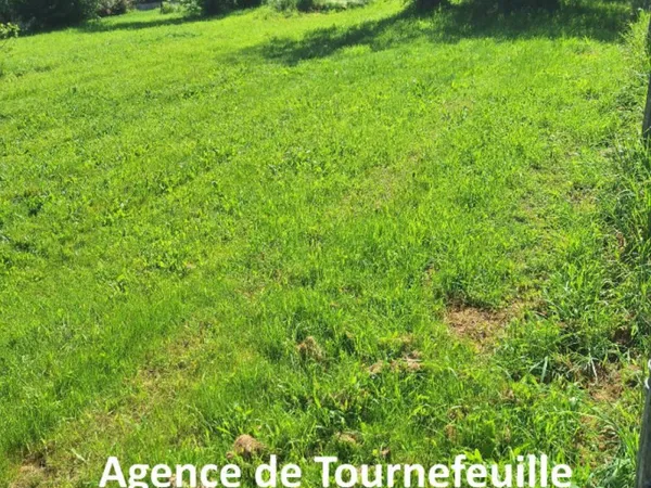 Terrain 1100 m²