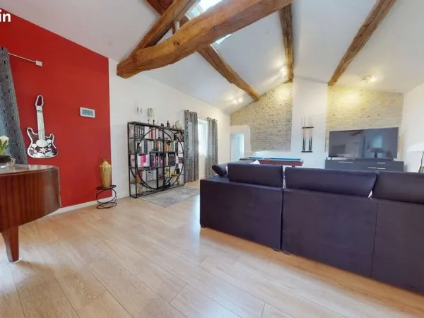 Maison 8 pièces 235 m²