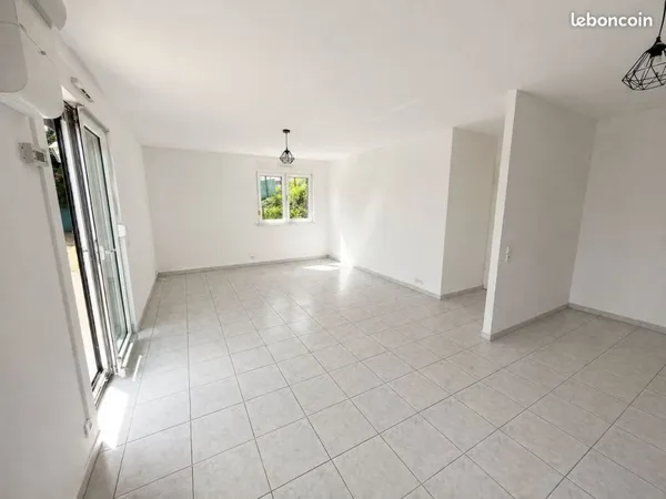Appartement T3 67 m² + Terrasse 26 m² + Jardin 150 m² + Garage