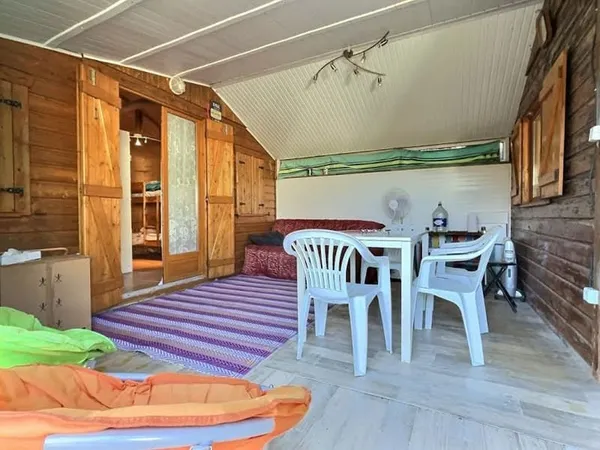 Terrain 318 m²