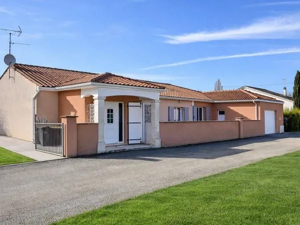 Maison de plain-pied 8 pièces 190 m²