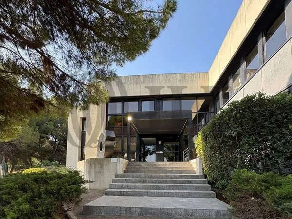 Bureaux 450 m²