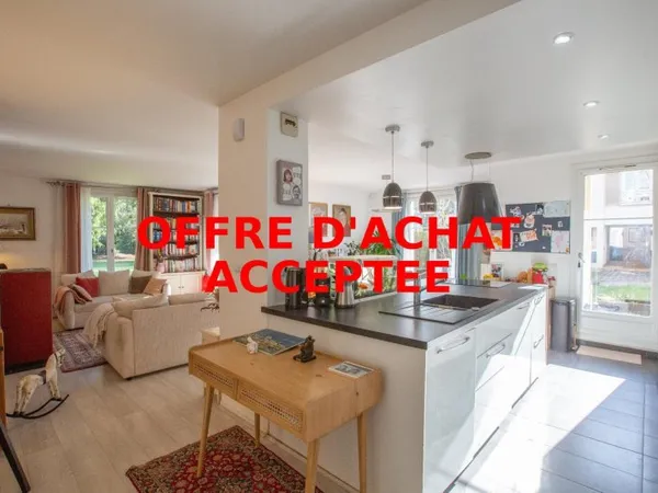 SUPERBE APPARTEMENT F5 - REZ DE CHAUSSEE 99 M²