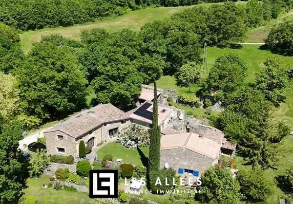 Mas provençal 7 pièces 200 m²
