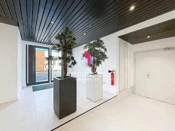 Bureaux 198 m²