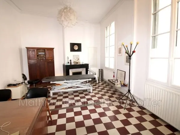 Bureau et espace de travail Location Nîmes 1p 45m² 740€
