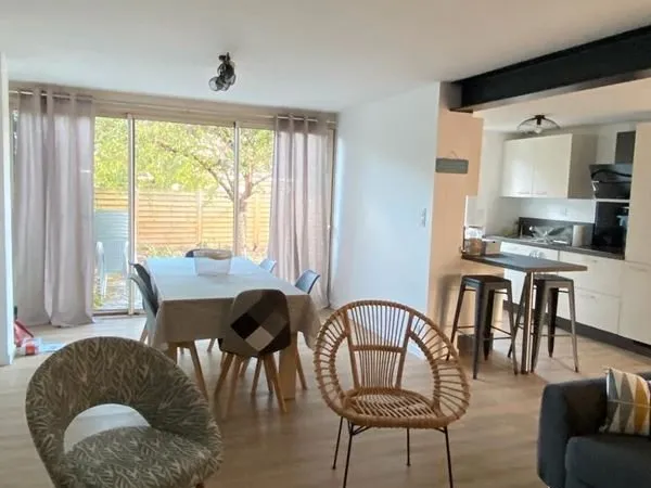 Maison avec jardin à proximité du tram
