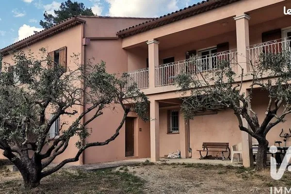 Propriété 5 pièces 150 m²