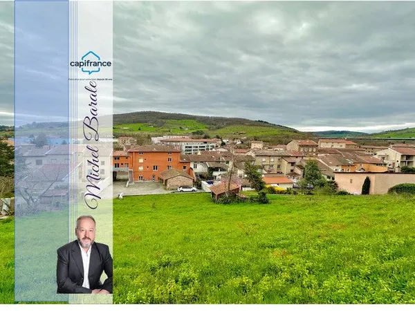 Dpt Rhône (69), au coeur de Pontcharra, terrain de 750 m2 totalement viabilisé pour 2 maisons
