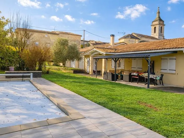 Maison 8 pièces 140 m²