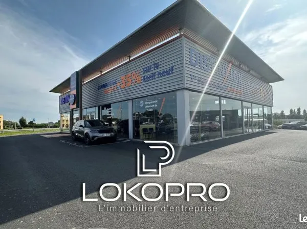 Local commercial 2178 m² Cholet