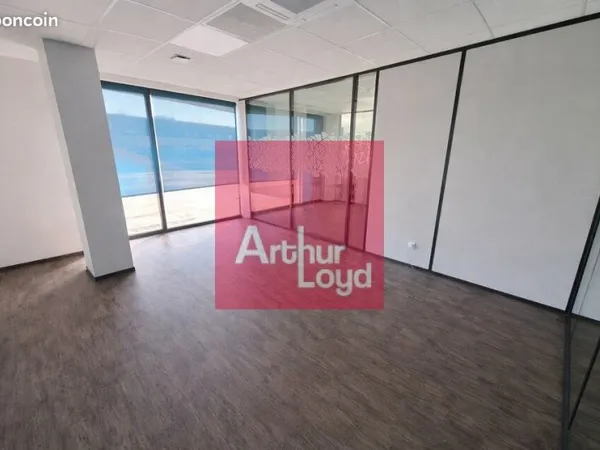 BUREAUX 19 m² CLERMONT FERRAND