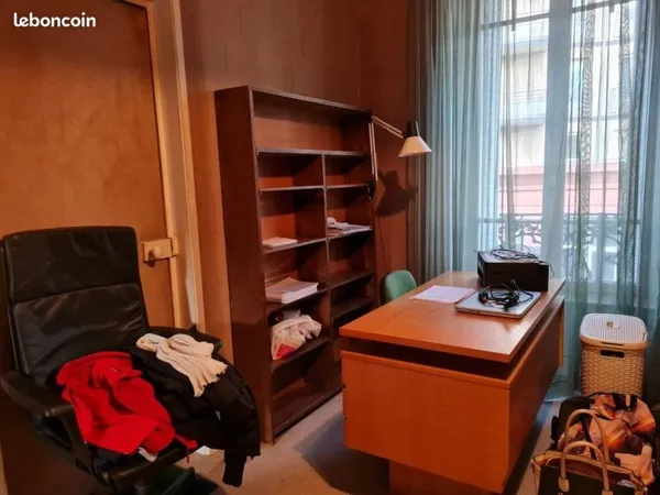 Collocation pour étudiantes 2 grandes chambres meublées Centre ville 330 cc