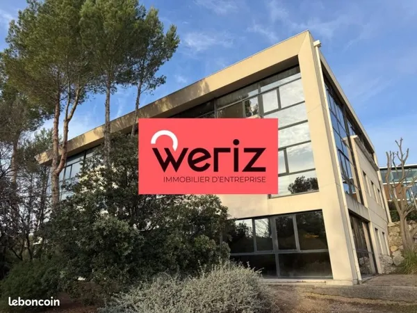 Bureaux 484 m²