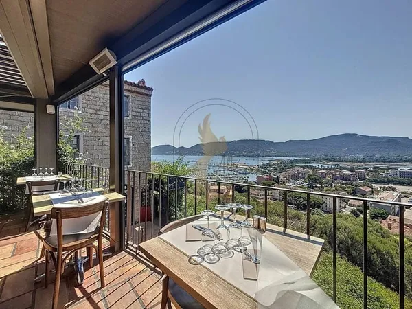 Fonds de commerce restaurant - Vue panoramique sur le port de Porto-Vecchio