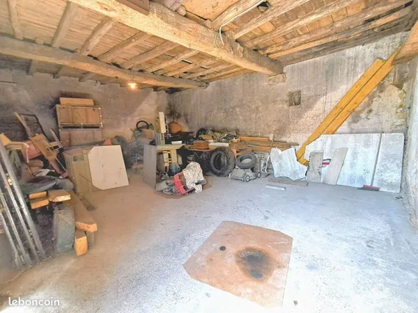 Bâtiment 1 pièce 50 m²
