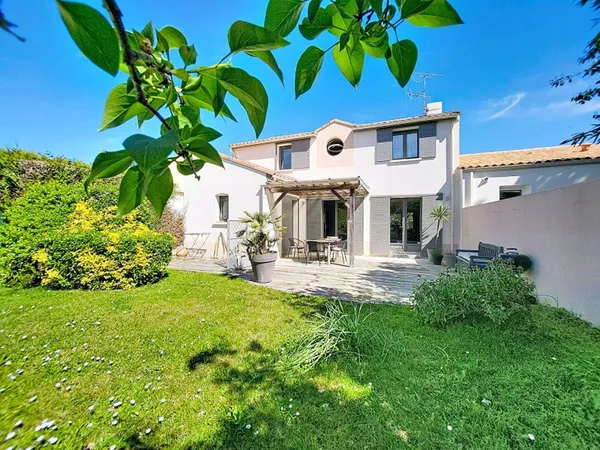 Maison Nantes 6 pièce(s) 152.65 m2