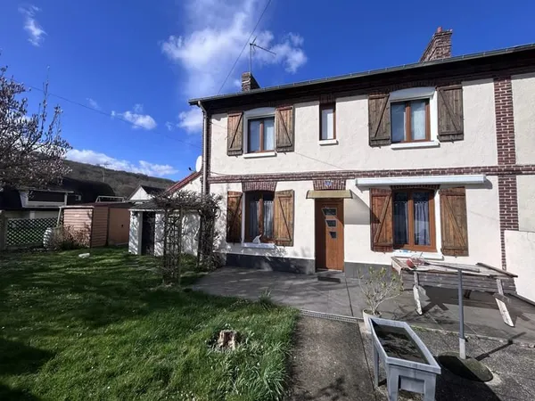 Maison avec jardin sur la commune de Saint Pierre Lès Elbeuf