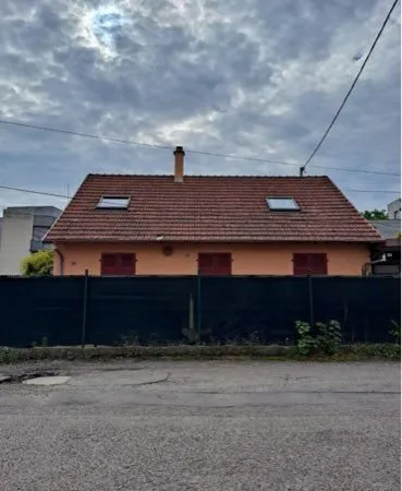 Maison f6 145 m² au sol