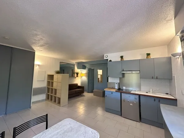 À louer - Studio meublé 30m² - Aix-en-Provence (secteur Clinique Axium) 