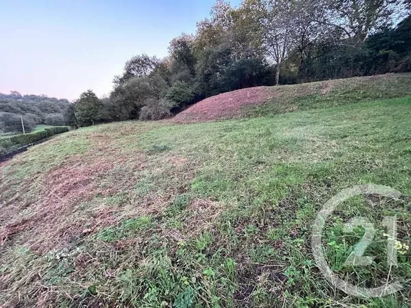 Terrain 750 m²