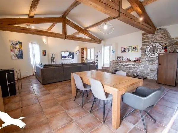 Maison 4 pièces 197 m²