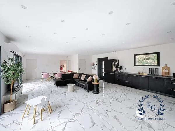 Maison de plain-pied 4 pièces 130 m²