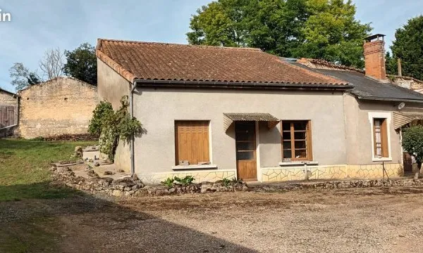 Ancienne maison de village avec terrain au calme