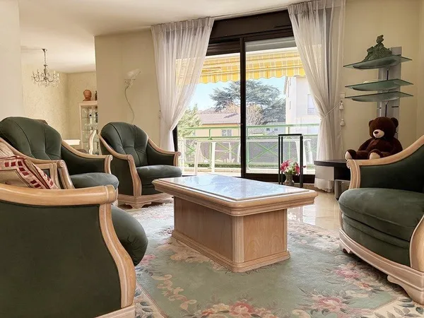 Lyon 5e - Point du Jour - Superbe appartement familial 5 pièces de 117 m² avec box