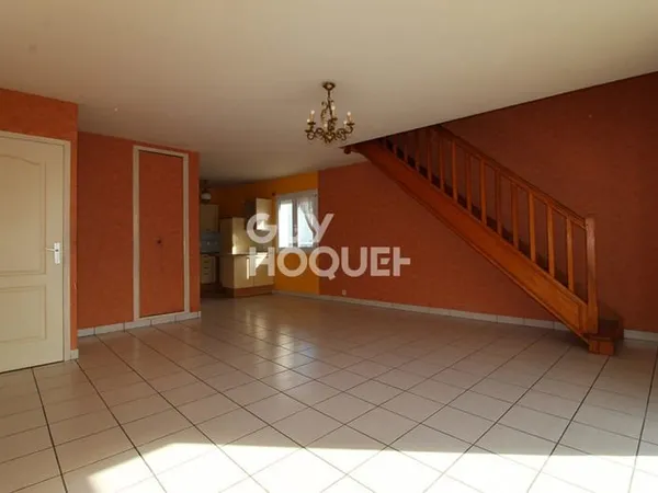 Appartement 3 chambres - Ascenseur - Balcon - Dernier étage