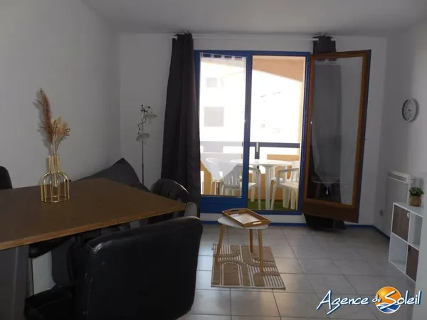 Studio avec balcon et parking privatif