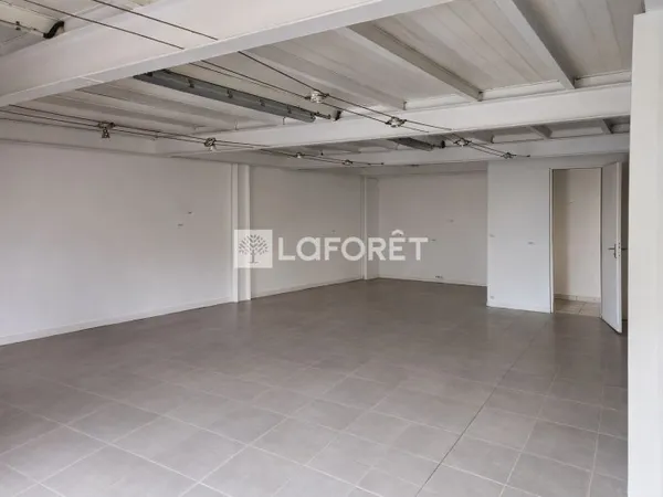 Local commercial 90 m²