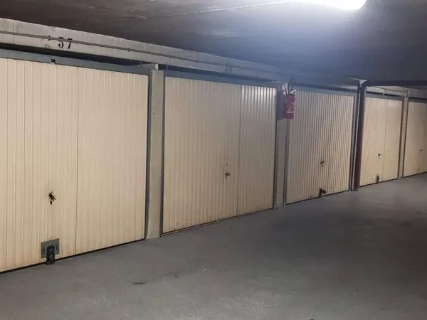 Box, garage sécurisé avec électricité Toulon