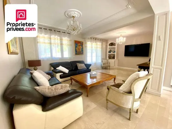 Demeure 9 pièces 264 m²