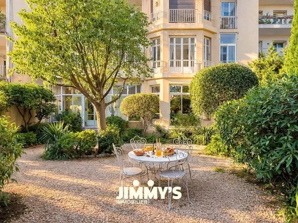 Appartement 6 pièces 224 m²