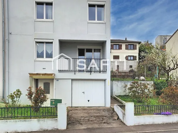 Maison mitoyenne T5 sur terrain de 3,5 ares