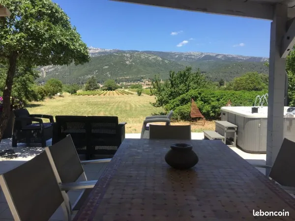VILLA a vendre avec dépendances