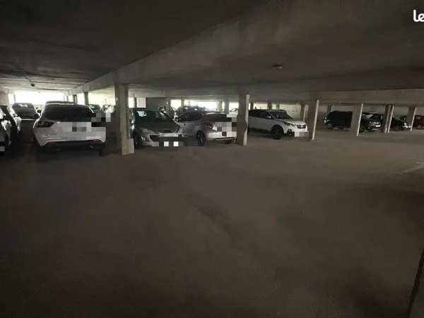 Parking couvert gare SNCF